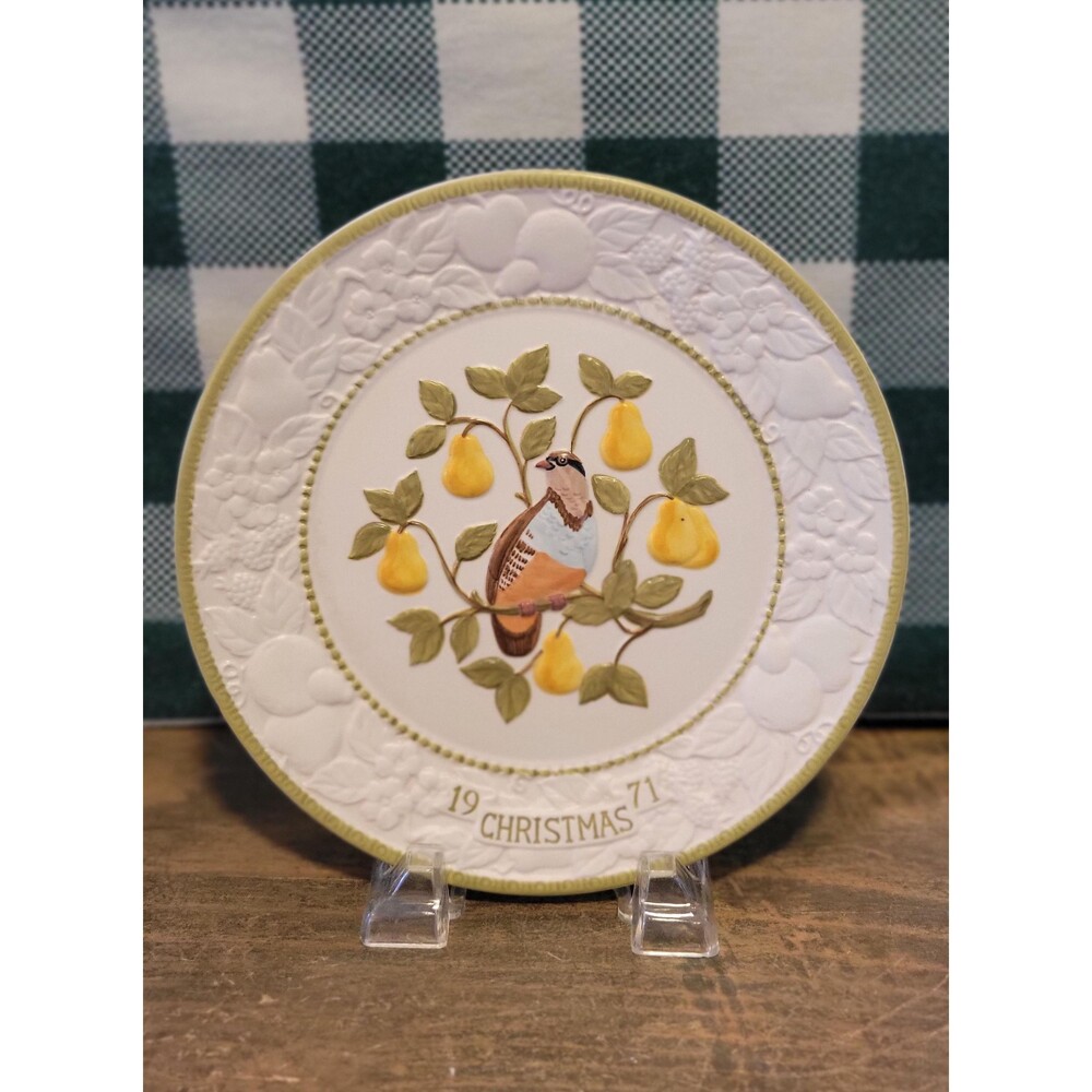 Vernonware Partridge in a Pear Tree Plate – 1971 Christmas Series